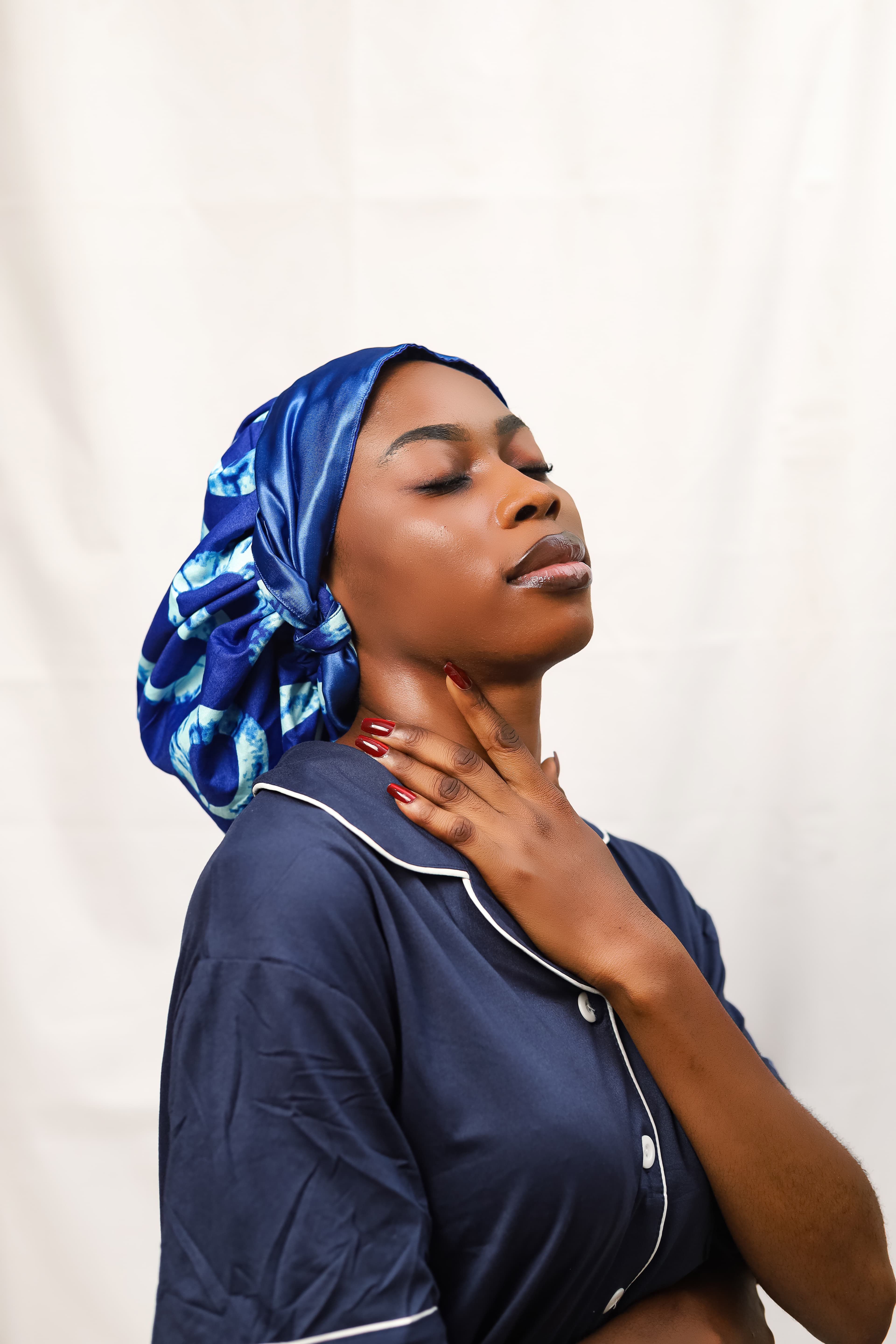HAIR BONNETS